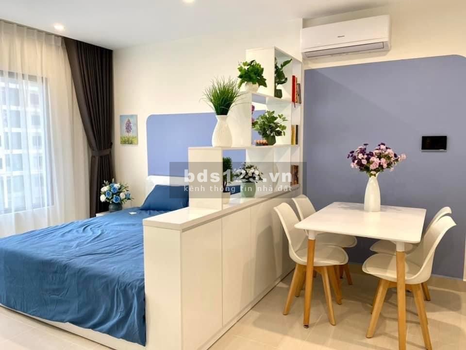 Siêu hiếm căn studio ( Full đồ ) view bể bơi chỉ còn 890 triệu VHOP LH : 0974.878.790