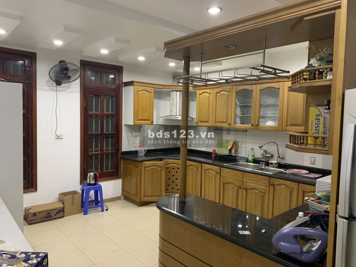 Bán nhà hiếm đẹp 3 thoáng ô tô tránh, dừng đỗ, ở cho thuê kinh doanh đều tốt LH: 0812291881
