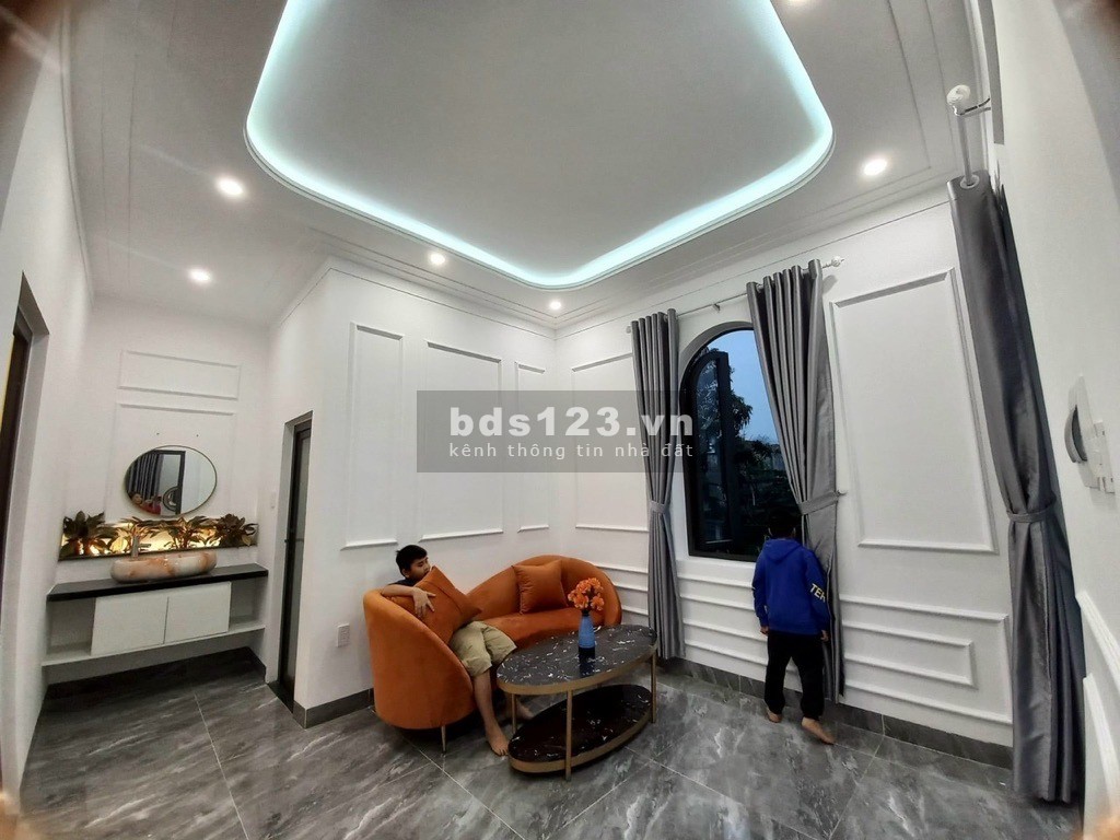 Bán biệt thư đẹp siêu rẻ ngay bến xe Trung tâm TP Đà Nẵng, 120m2, 4.2 tỷ