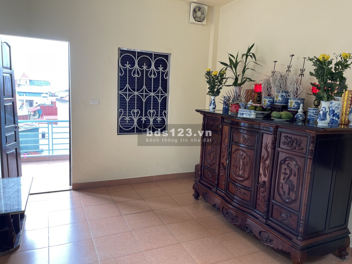 Chính chủ cho thuê nhà phân lô 40m X 5 tầng . Mặt tiền 4.5m