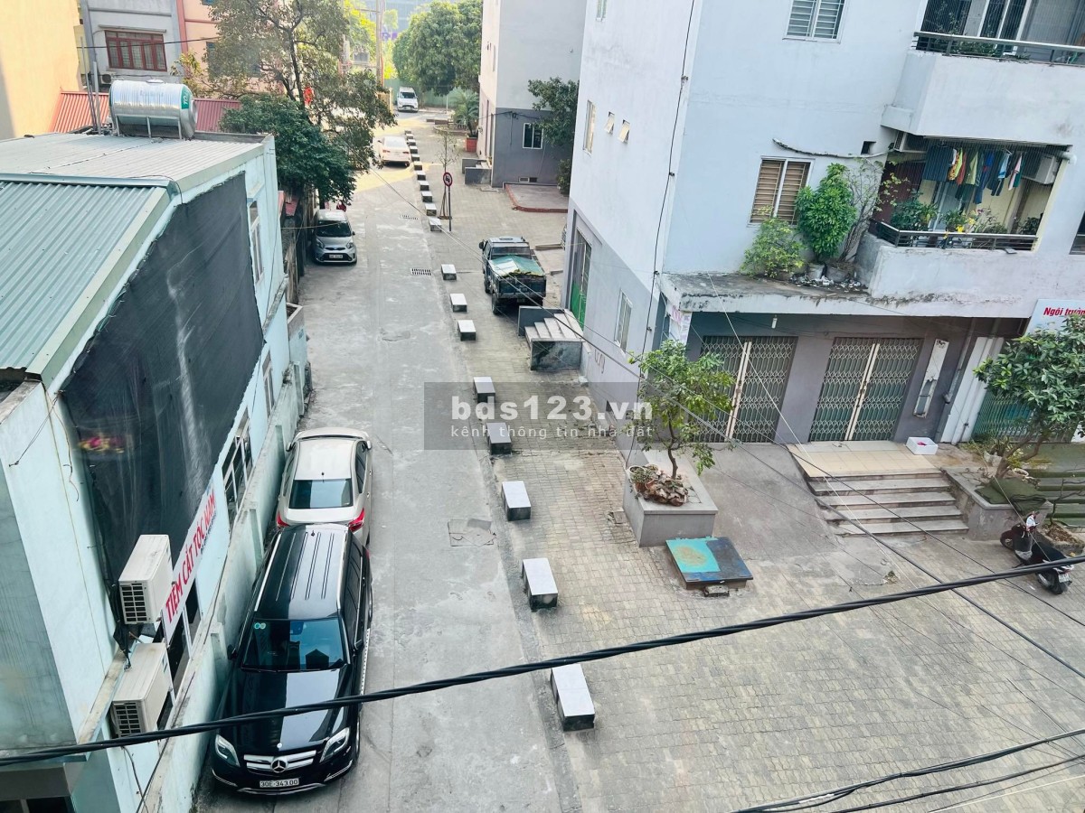 Bán nhà hiếm đẹp 3 thoáng ô tô tránh, dừng đỗ, ở cho thuê kinh doanh đều tốt LH: 0812291881
