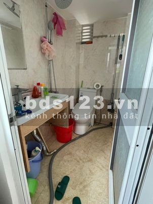Pass phòng trọ mặt tiền đường quận 7, dọn vào ở ngay
