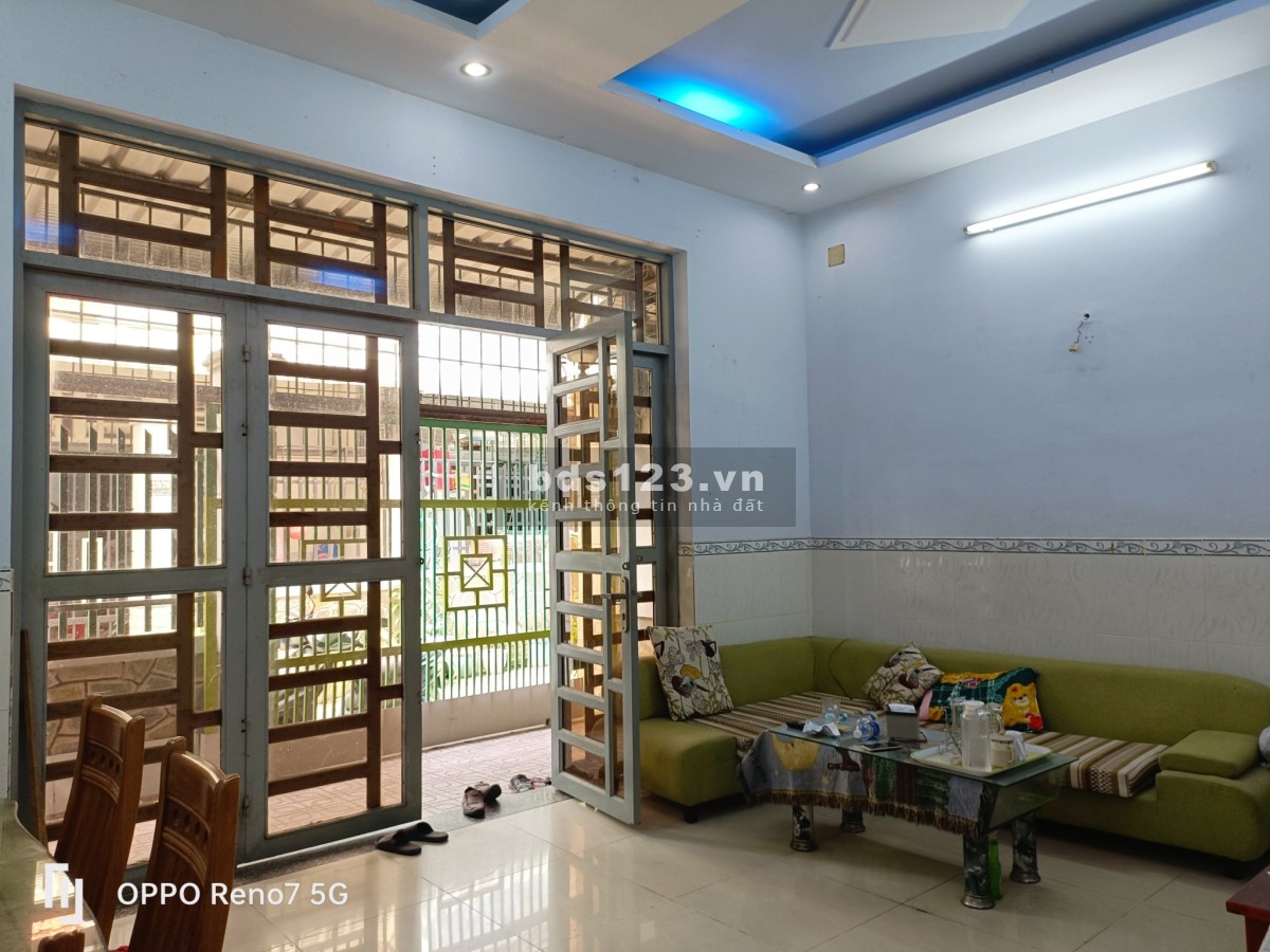 Bán nhà 1 trệt 1 lầu tại Đường 7, Long Trường, Quận 9. Diện tích đất 72m, giá 3.85 tỷ.