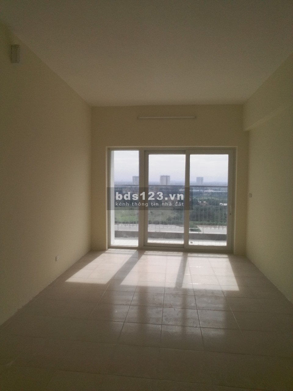 Cho thuê căn hộ chung cư 4 phòng ngủ 156m2 toà CT2 Xuân Phương Quốc Hội