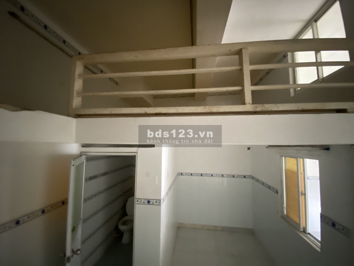 Bán mặt bằng kinh doanh 50m2 đường Tô Hiệu có chỗ ở lại quận Tân Phú
