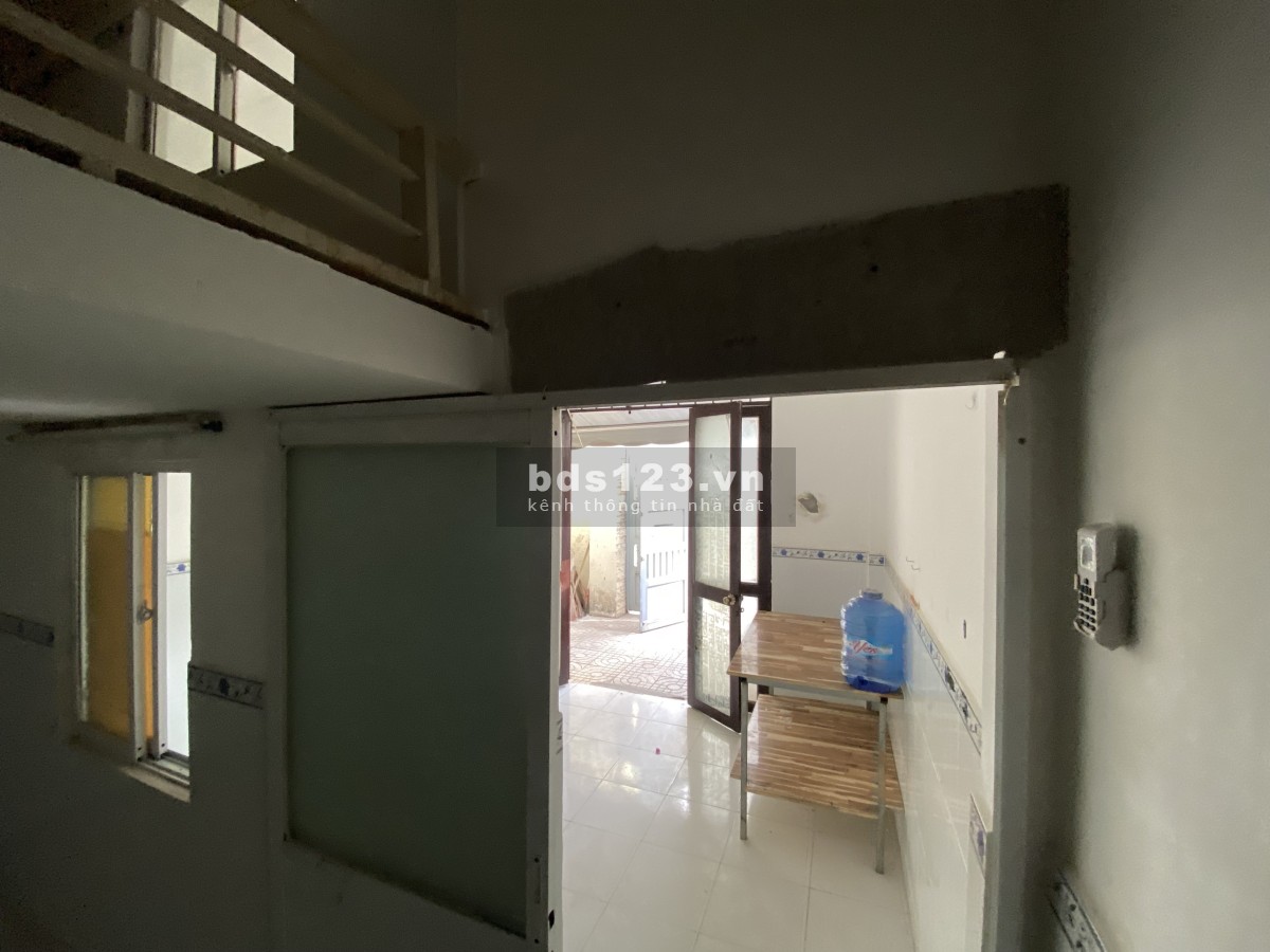 Bán mặt bằng kinh doanh 50m2 đường Tô Hiệu có chỗ ở lại quận Tân Phú