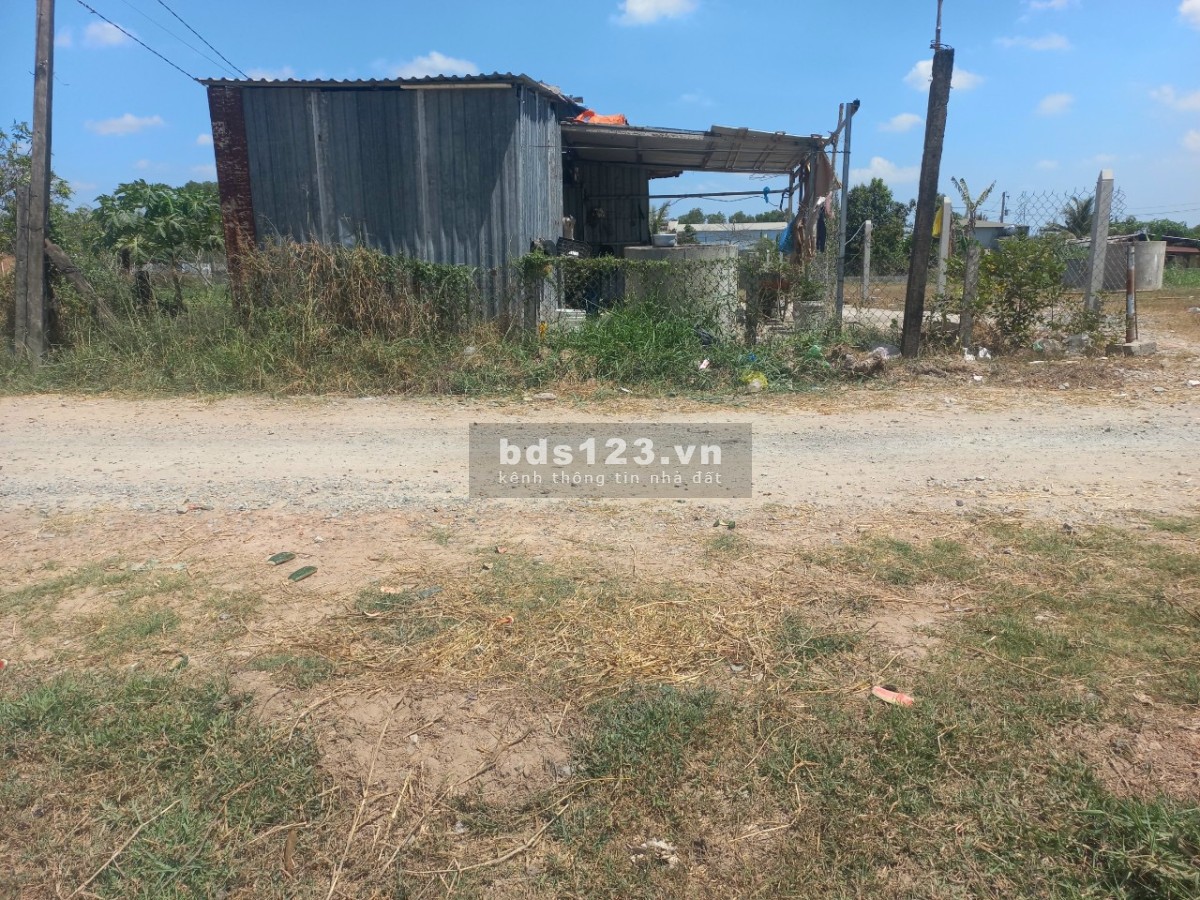 Chính chủ cần bán đất 1 xẹt đường 3/2