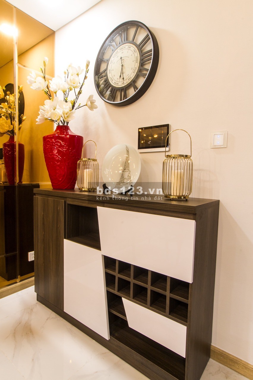 Cho thuê căn hộ Vinhomes Central Park 1-2-3-4pn, Penhouse, và tòa Landmark 81. Liên hệ: 0888662828