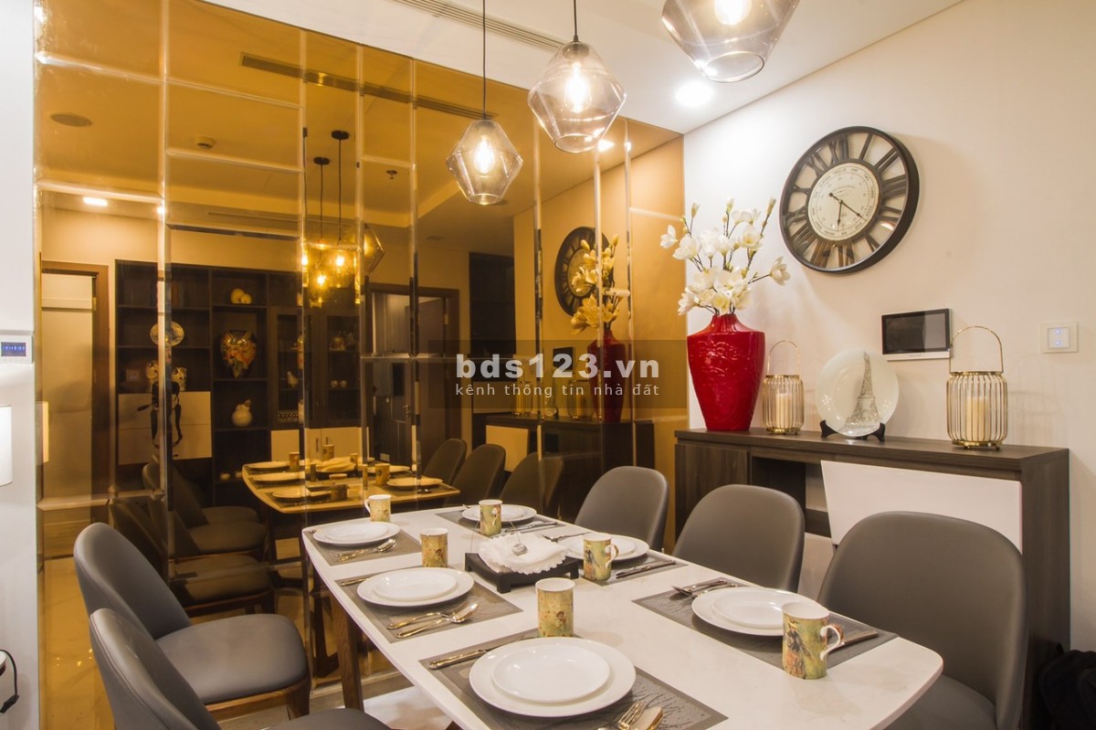 Cho thuê căn hộ Vinhomes Central Park 1-2-3-4pn, Penhouse, và tòa Landmark 81. Liên hệ: 0888662828