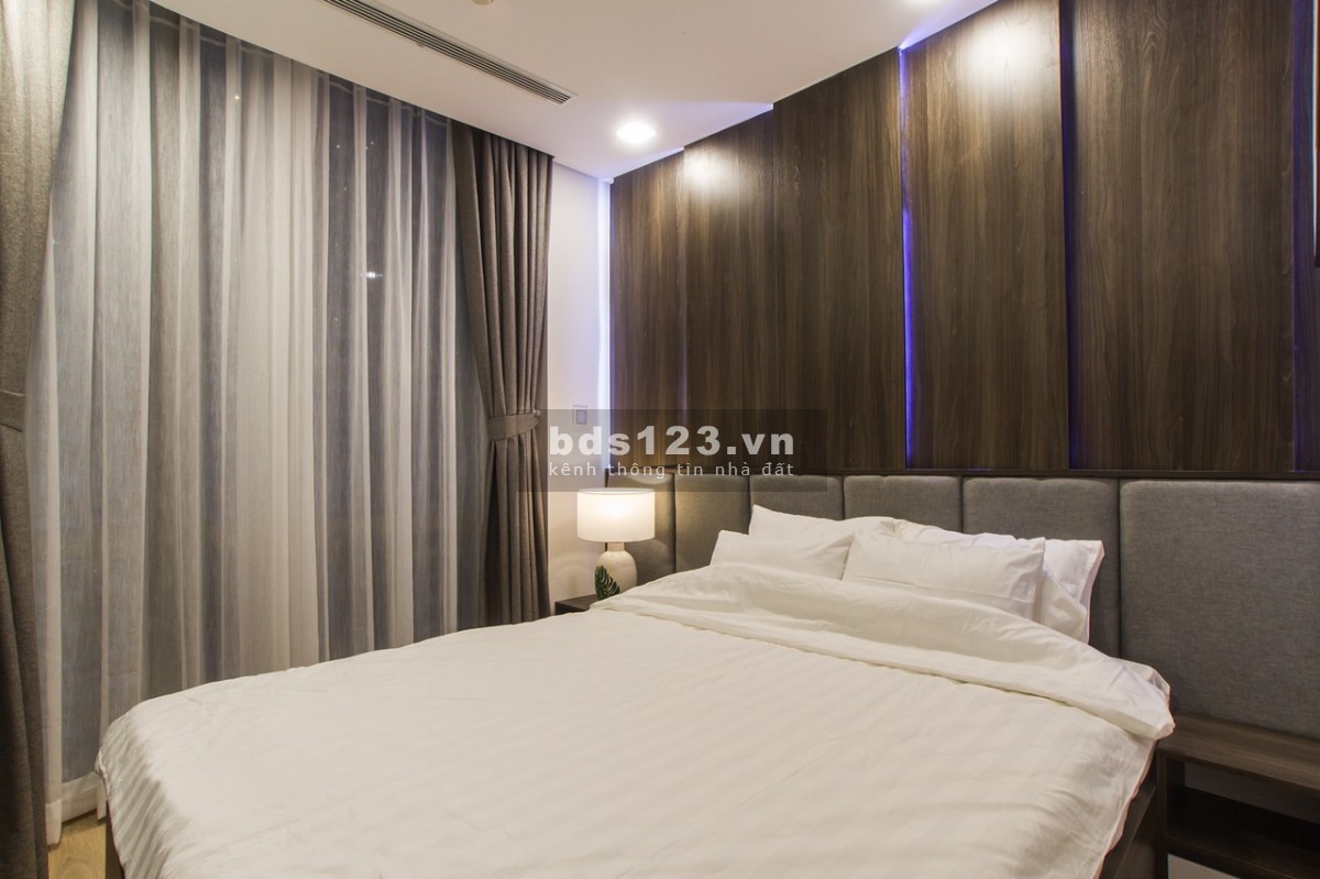 Cho thuê căn hộ Vinhomes Central Park 1-2-3-4pn, Penhouse, và tòa Landmark 81. Liên hệ: 0888662828