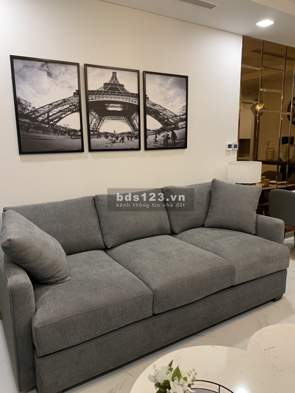 Cho thuê căn hộ Vinhomes Central Park 1-2-3-4pn, Penhouse, và tòa Landmark 81. Liên hệ: 0888662828