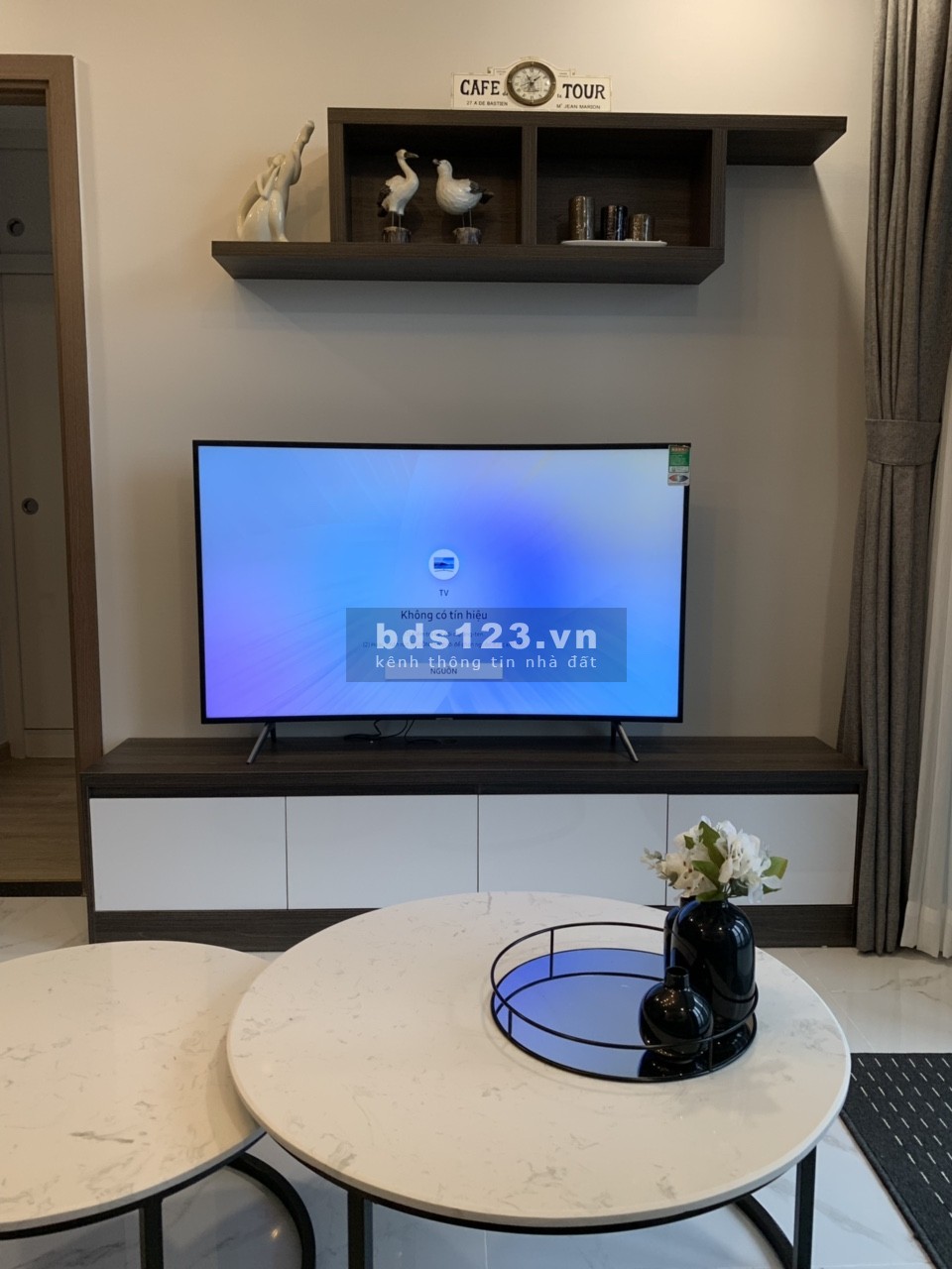 Cho thuê căn hộ Vinhomes Central Park 1-2-3-4pn, Penhouse, và tòa Landmark 81. Liên hệ: 0888662828