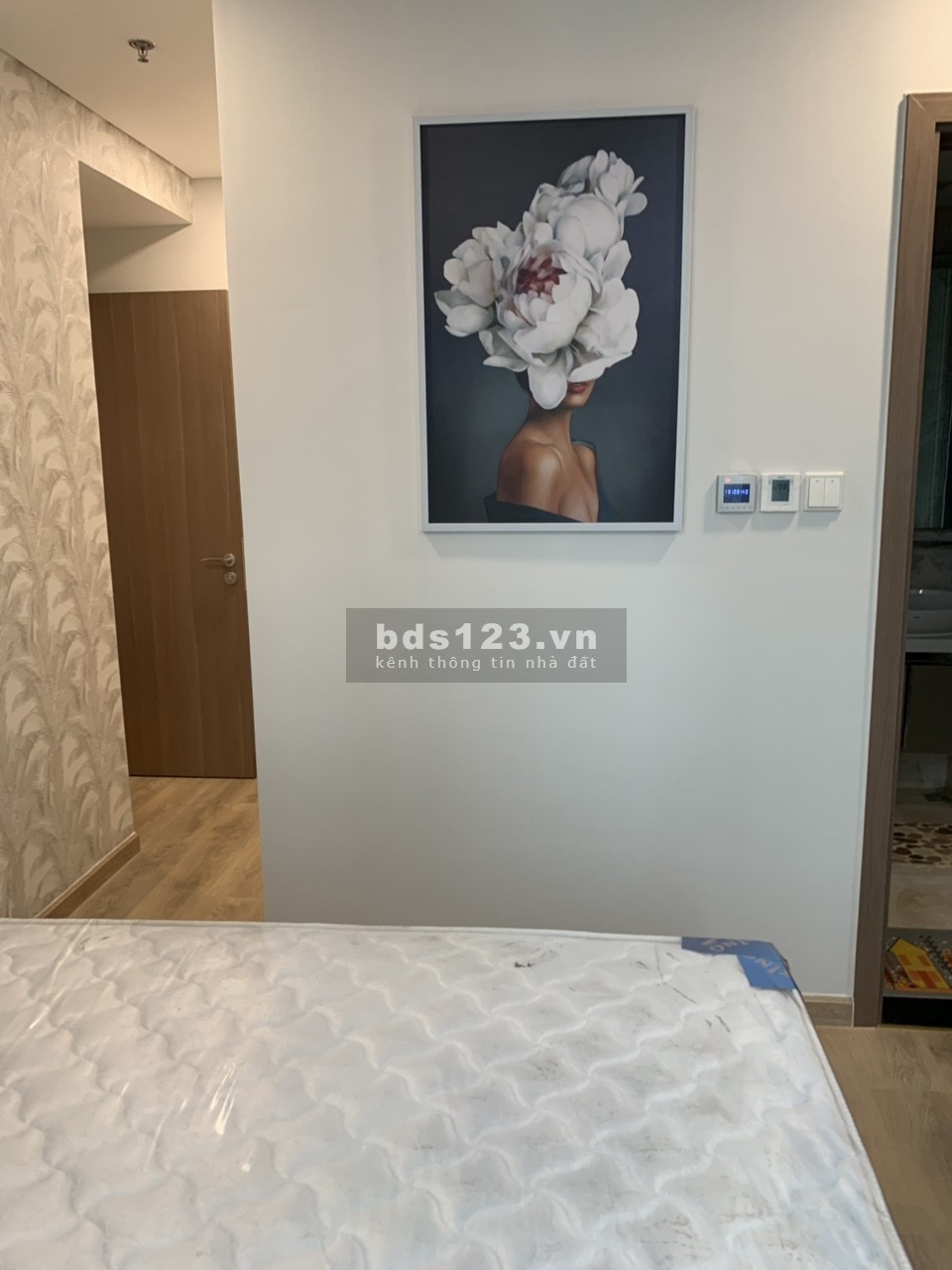 Cho thuê căn hộ Vinhomes Central Park 1-2-3-4pn, Penhouse, và tòa Landmark 81. Liên hệ: 0888662828