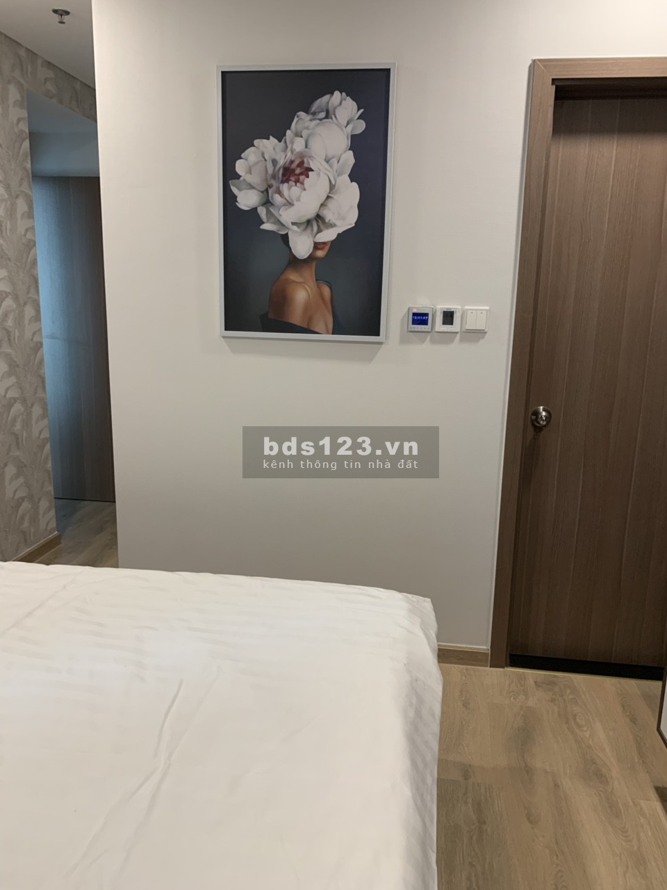 Cho thuê căn hộ Vinhomes Central Park 1-2-3-4pn, Penhouse, và tòa Landmark 81. Liên hệ: 0888662828