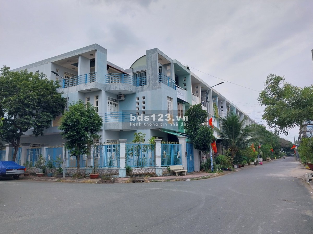 Cần bán căn nhà 3 tầng khu Mỹ Thạnh Hưng, P6, Tp Mỹ Tho. TG. 3TY6XX
