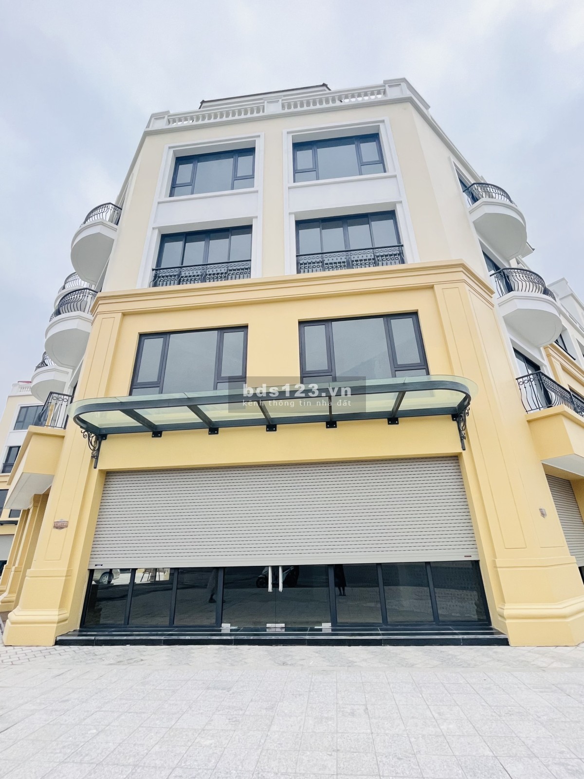 Cần cho thuê Shophouse 110m2 giá 8tr vừa ở vừa kinh doanh được tại San Hô Vinhomes Ocean Park 2