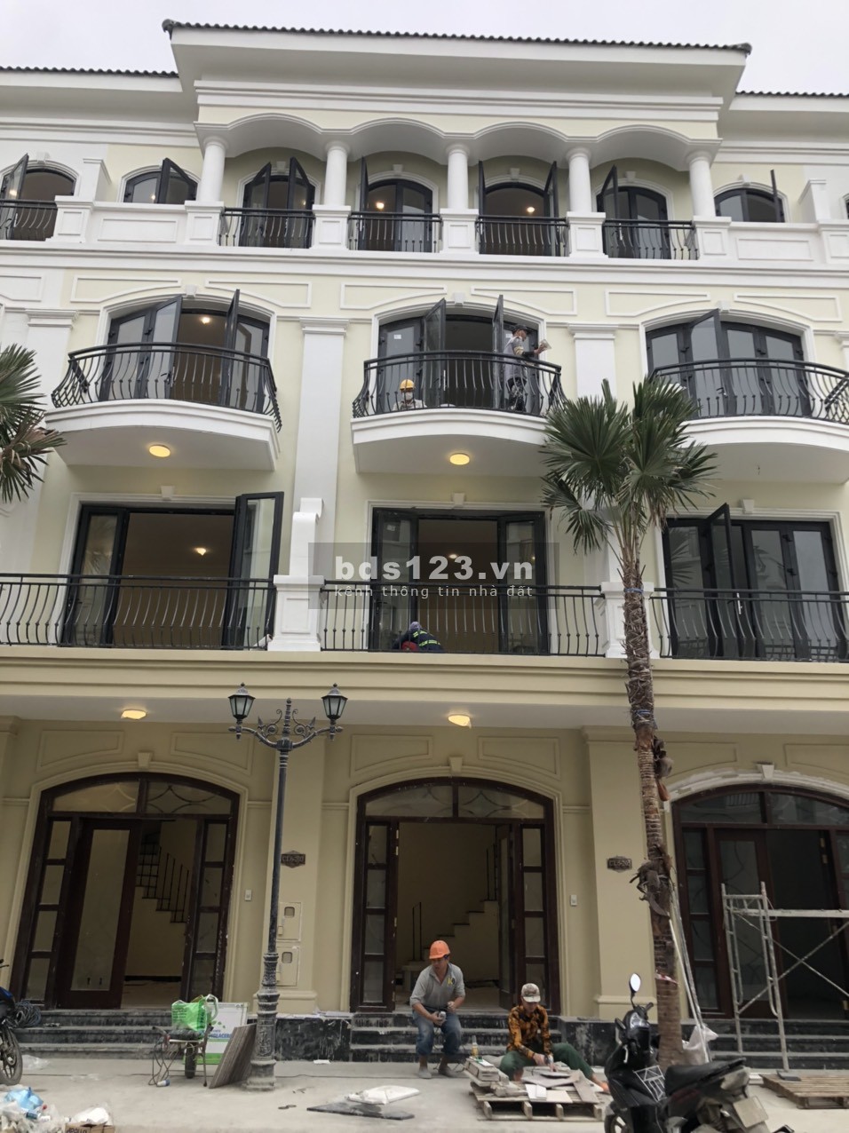 Cần cho thuê Shophouse 110m2 giá 8tr vừa ở vừa kinh doanh được tại San Hô Vinhomes Ocean Park 2