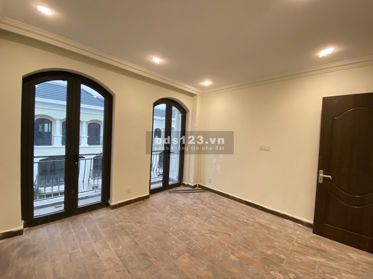Cần cho thuê Shophouse 110m2 giá 8tr vừa ở vừa kinh doanh được tại San Hô Vinhomes Ocean Park 2