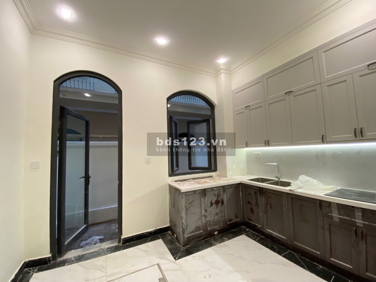 Cần cho thuê Shophouse 110m2 giá 8tr vừa ở vừa kinh doanh được tại San Hô Vinhomes Ocean Park 2