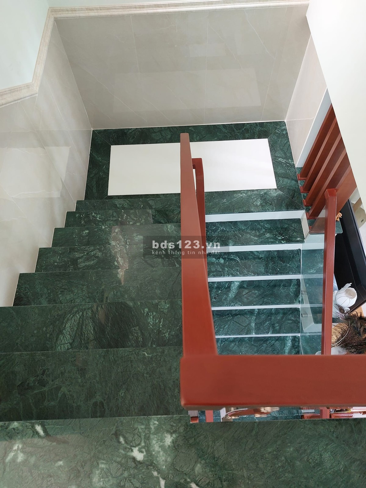 Bán nhà gấp đi nước ngoài, nhà 2 tầng 140m2 hẻm xe tải, 200m ra Lê Văn Việt, TP. Thủ Đức