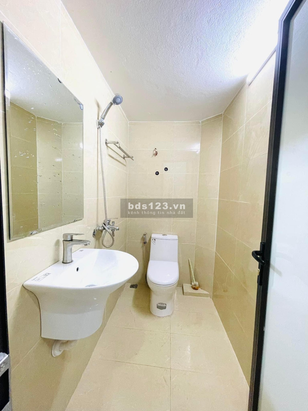 Bán nhà Nguyễn Trãi - Thanh Xuân, hàng xóm Royal City, lô góc, 5 tầng, ÔTÔ đỗ, giá 4.5 tỷ