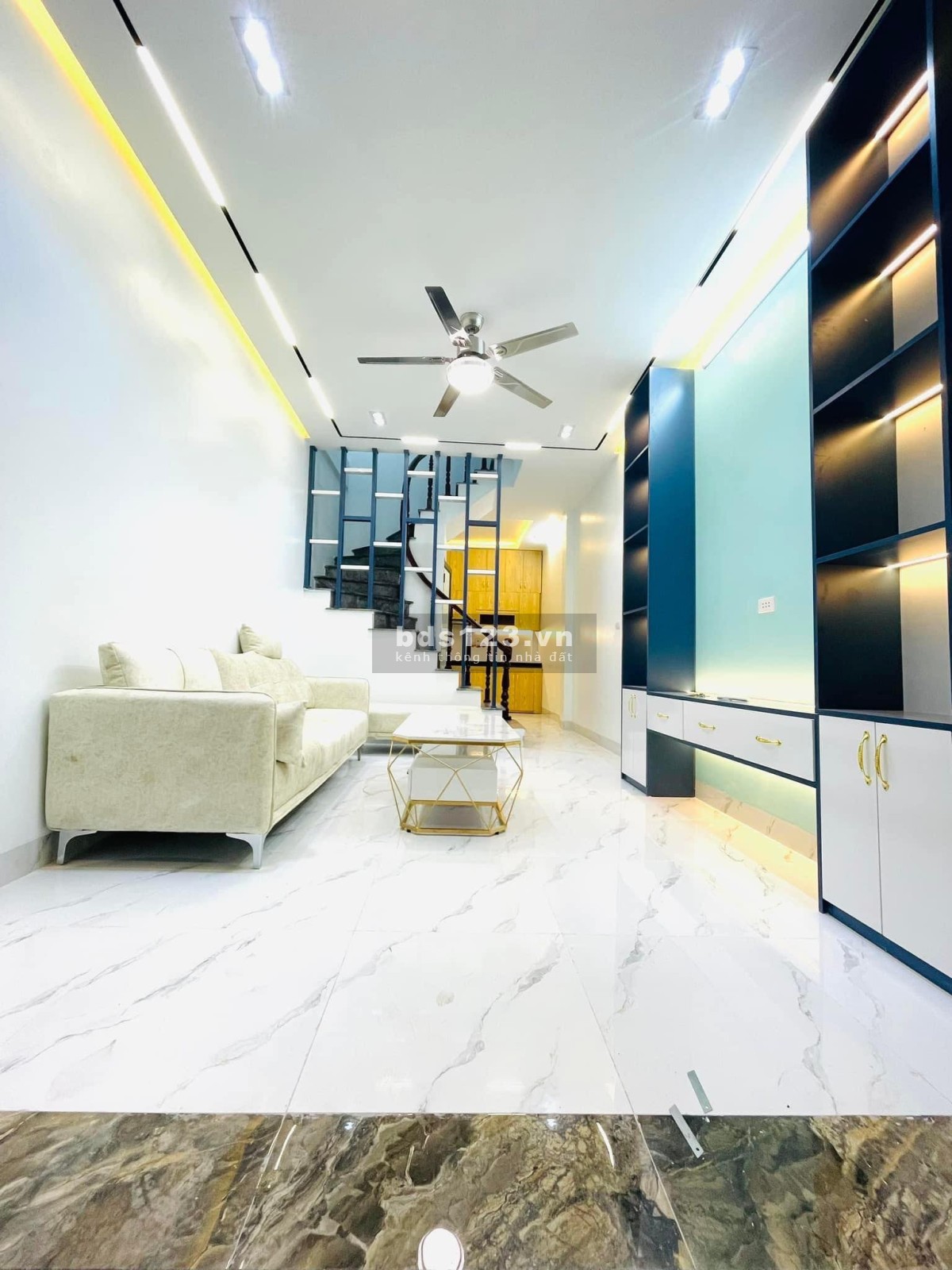 Bán nhà Nguyễn Trãi - Thanh Xuân, hàng xóm Royal City, lô góc, 5 tầng, ÔTÔ đỗ, giá 4.5 tỷ