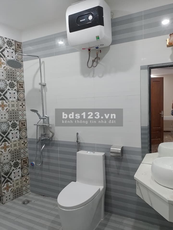 Mặt phố Nguyễn Trãi, kinh doanh siêu tốt, vỉa hè đá bóng, 43m2 x 6 tầng, chỉ từ 14 triệu/tháng