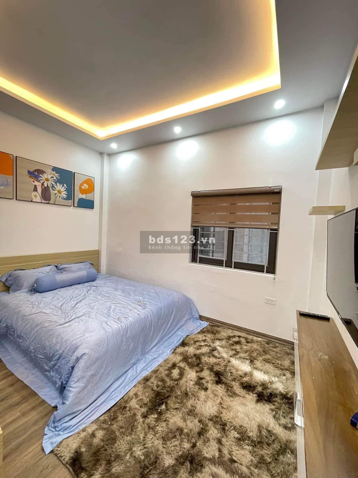 Bán nhà Vũ Hữu 33m x4t, mặt tiền 4m, giá chỉ 3,5 tỷ.