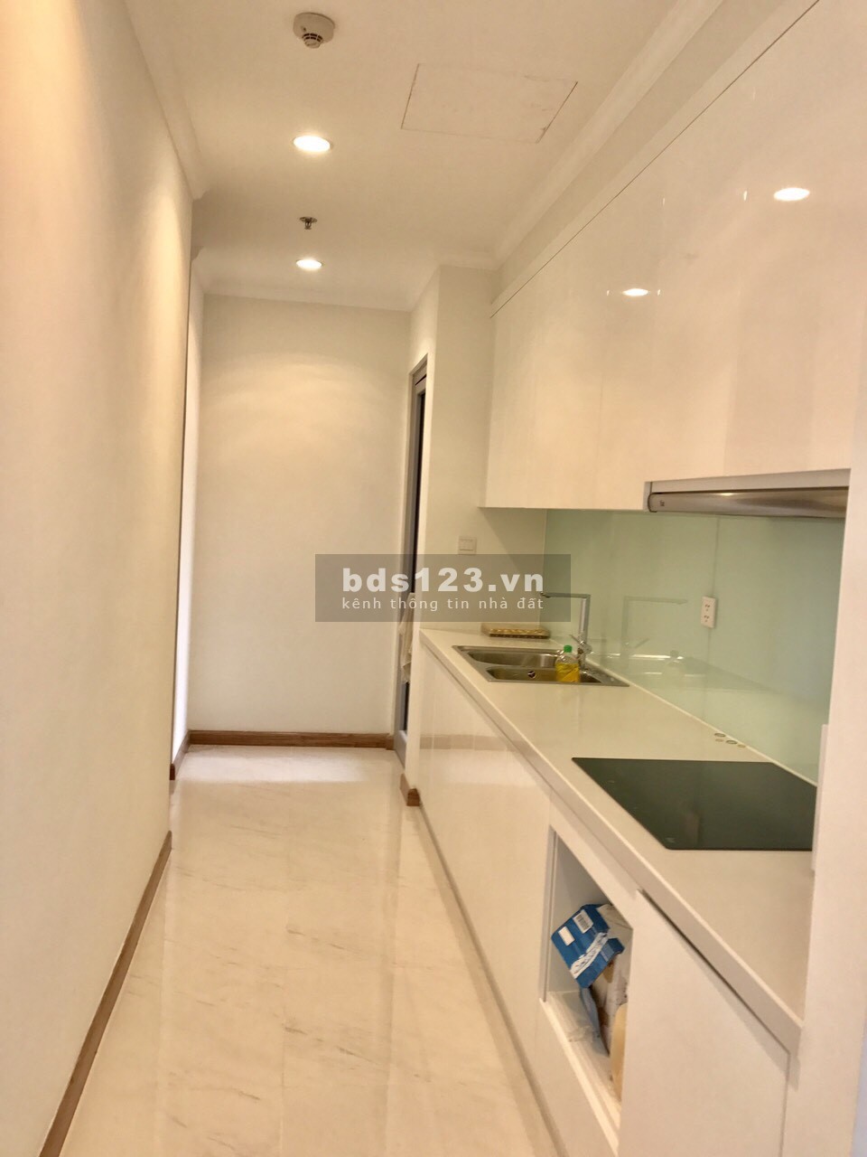 Cho thuê căn hộ giá tốt Vinhomes Central Park. Căn hộ 1 - 2 - 3 - 4 pn, penhouseLiên hệ: 0888662828