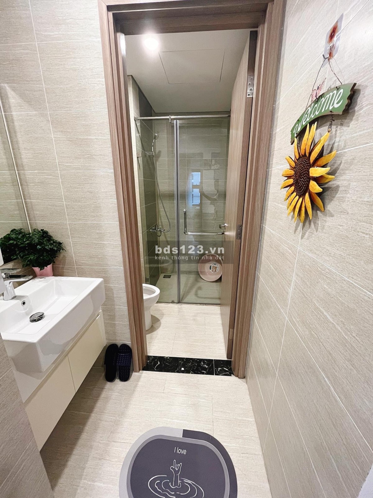 Chính chủ bán căn hộ nhanh 2pn1vs 60m, tầng trung, chỉ 1,55 tỷ tại Vinhomes OCP 0974878742