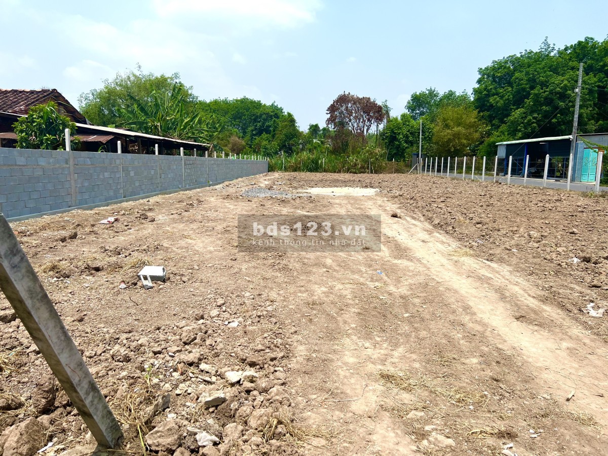 Bán đất mặt tiên Cây Trắc - Phú Hòa Đông, Củ Chi, diện tích 6x17m chỉ 22TR/M2 sổ sẵn, mua bán ngay.