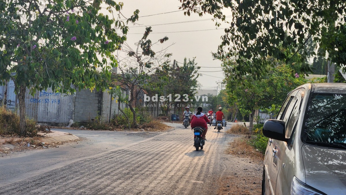 Chủ ngộp cần ra nhanh trong tuần đất thổ cư - DT 111m2 - giá bán 1ty2 - đường Hồ Văn Tắng