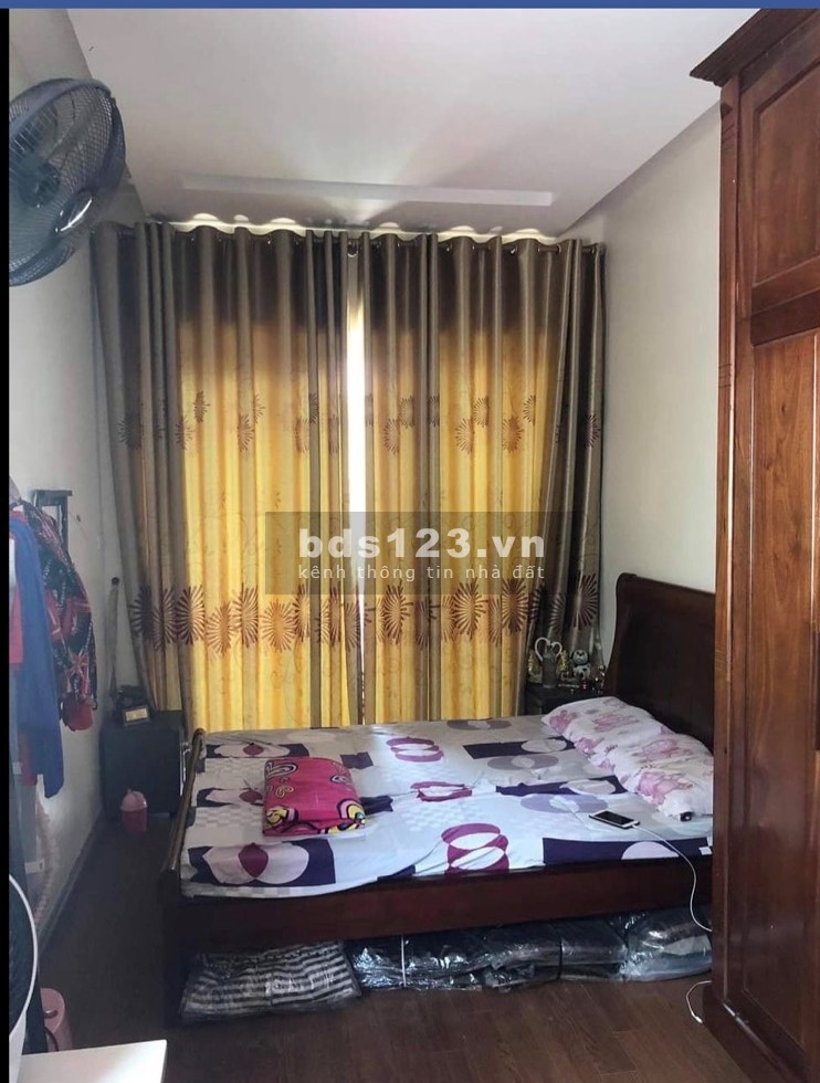 Gia đình bán nhà gấp ngõ Cổng Đục - Hàng Mã giá 10,5 tỷ, 70mx4 tầng, full nội thất
