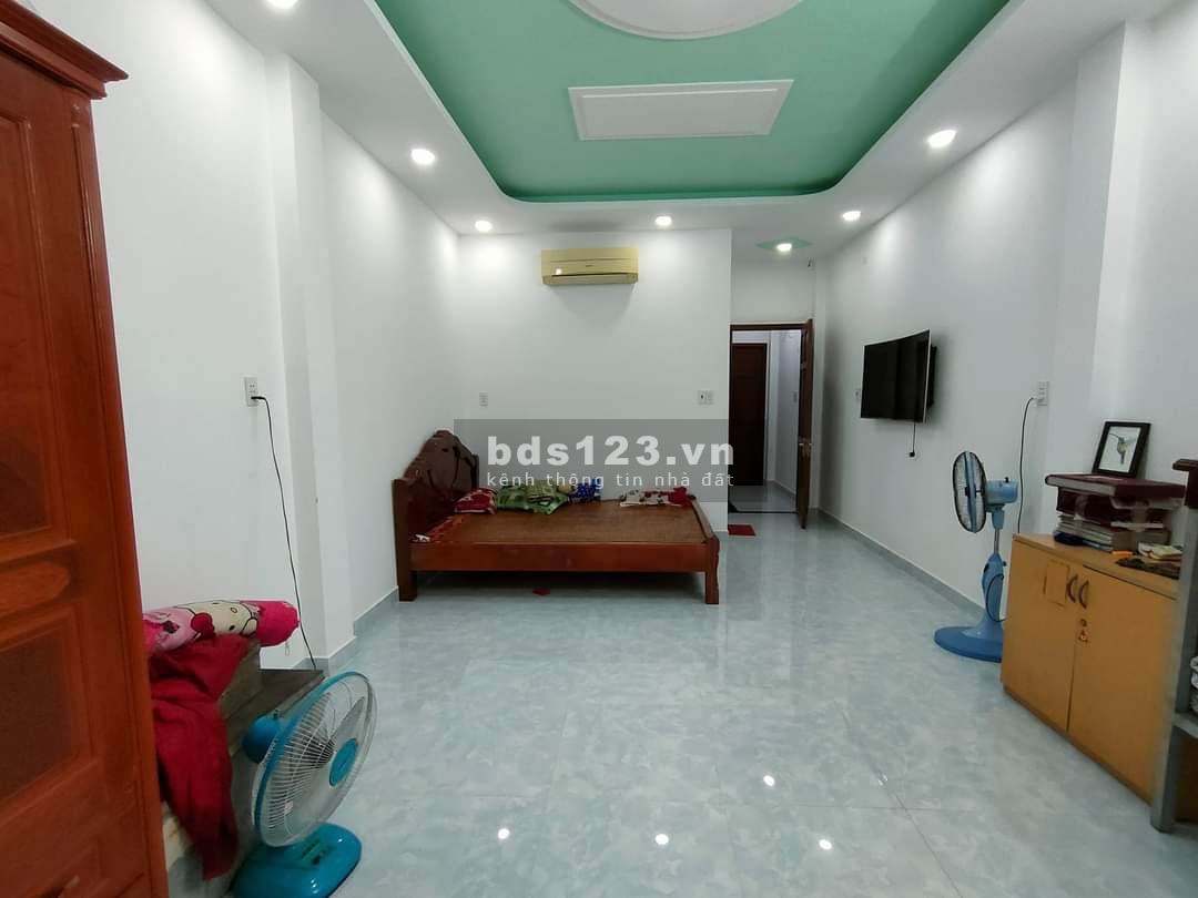 Bán nhà riêng HXH Tân Kỳ Tân Quý, Bình Tân, 76m2, 2 Lầu, 5 PNgủ, Giá Rẻ 6.2 tỷ