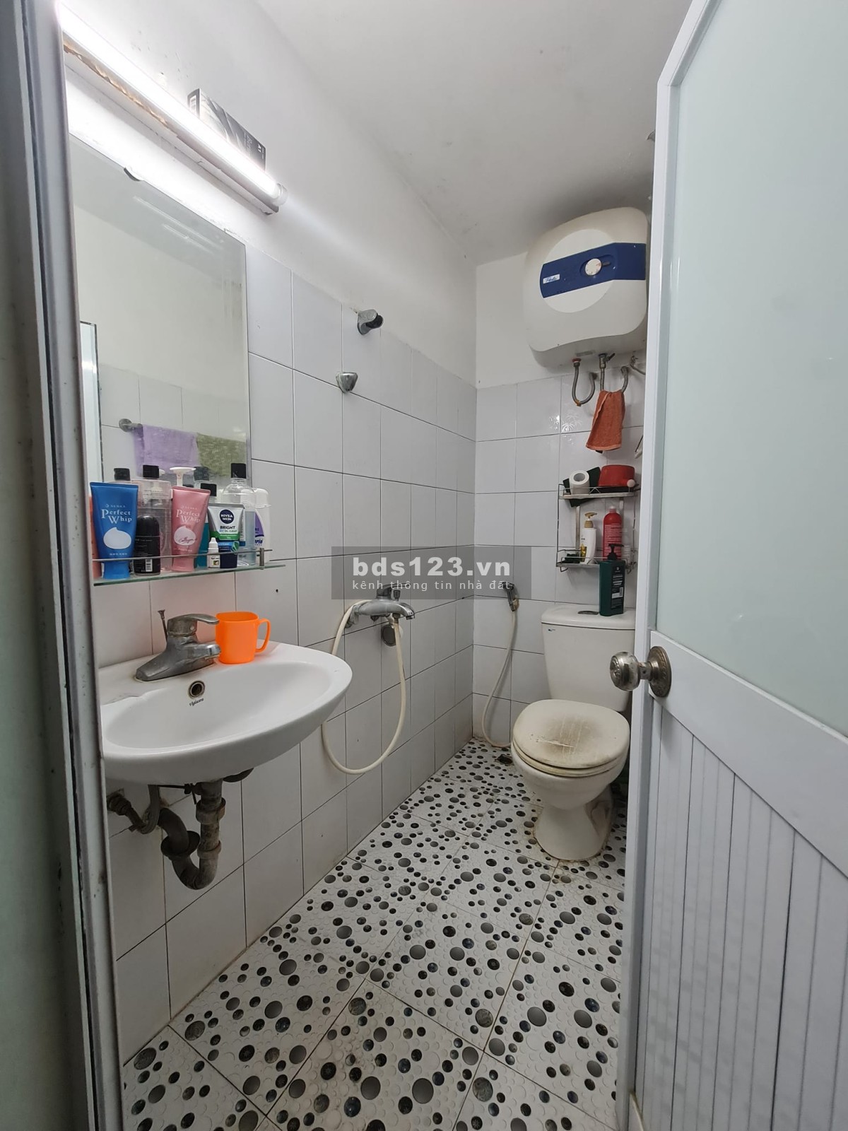 Bán nhà phố Thạch Bàn – Kinh doanh sầm uất ngày đêm