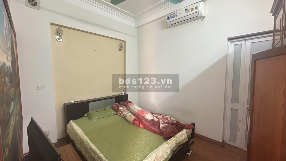 Bán nhà phố Thạch Bàn – Kinh doanh sầm uất ngày đêm