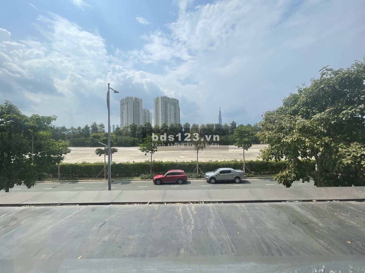 Cho thuê văn phòng Sala Quận 2 - Hoàn thiện đẹp - Có thang máy - WC riêng