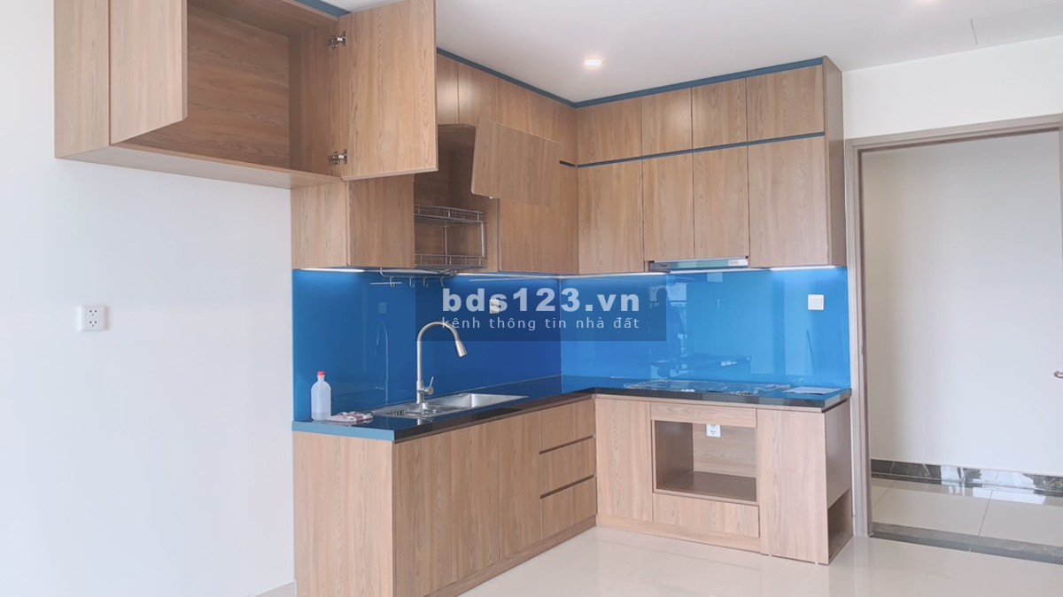 Cho thuê căn hộ 3PN bếp rèm chỉ 8 triệu tại Vinhomes Quận 9