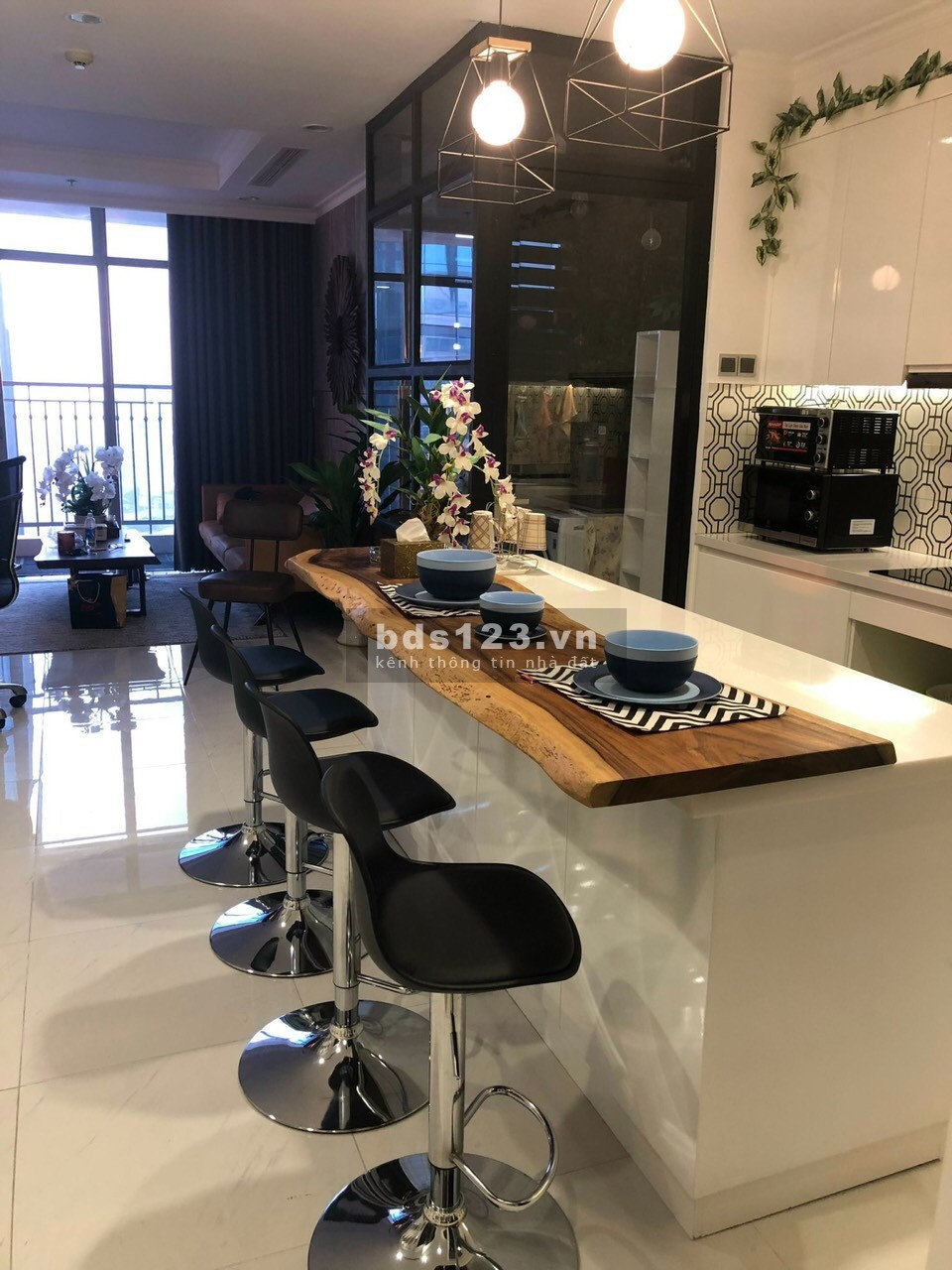 Cho thuê căn hộ 1-2-3-4 phòng ngủ Vinhomes Central Park, Lanmark81