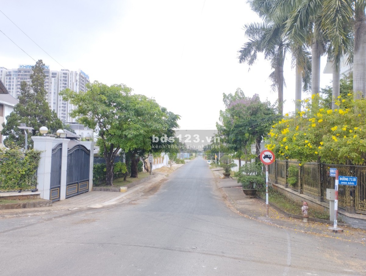 Cần bán đất dự án Khu dân cư Đại học Bách khoa, trục chính 16m, Diện tích 210m², Giá 61.5 Triệu/m²