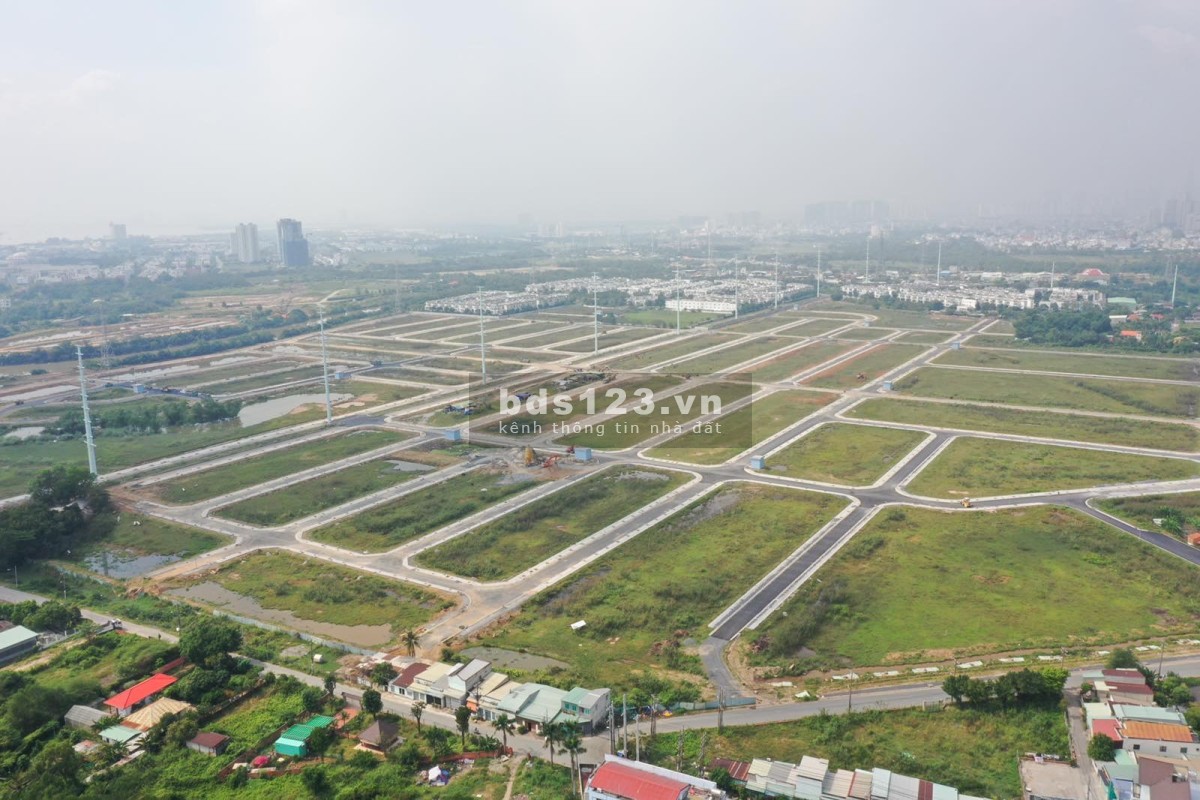 Cần bán đất nền DT 189m2, giá 38.5tr/m2 dự án ĐH Quốc Gia 245 đường Gò Cát, Phường Phú Hữu, Q9