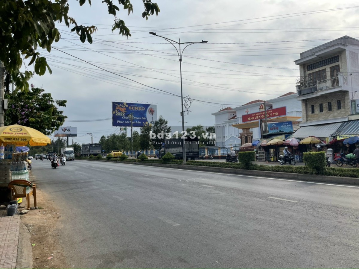 Bán đất lô mặt tiền góc Đoàn Thị Nghiệp + ql60, p10, tp Mỹ Tho. dt 360m2
