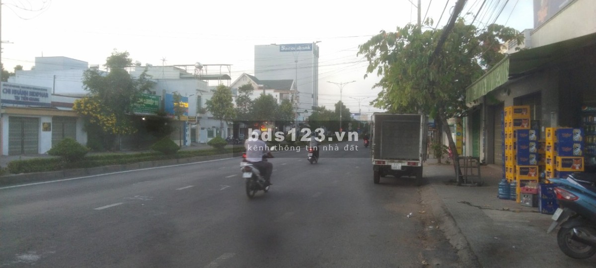 Bán đất lô mặt tiền góc Đoàn Thị Nghiệp + ql60, p10, tp Mỹ Tho. dt 360m2