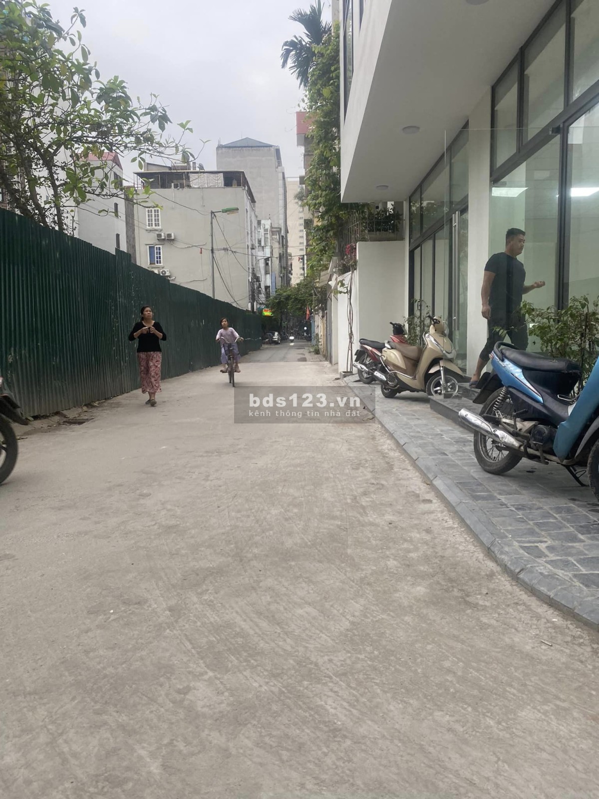 Bán nhà gần Trần Cung, Mai Dịch, Hoàng Quốc Việt, 42m, ô tô vào nhà. chỉ hơn 8 tỷ.