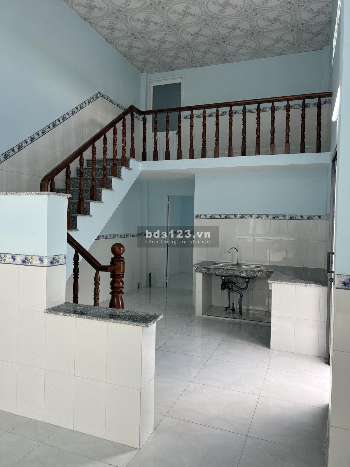 Ngộp bán đất 300m2 và dãy trọ khu đô thị, nằm gần KDC, KCN sầm uất giá 1 tỷ 490