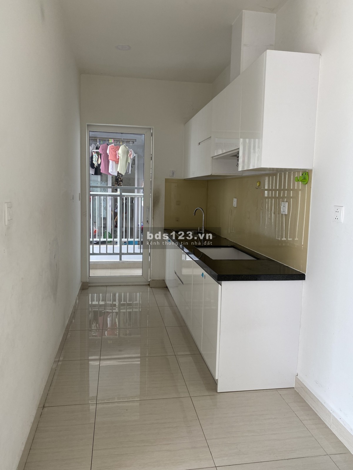 Cho thuê căn hộ 2pn 2wc 77m 8.5 triệu nhà trống mới 100% vào ở liền Moonlight Boulevard.