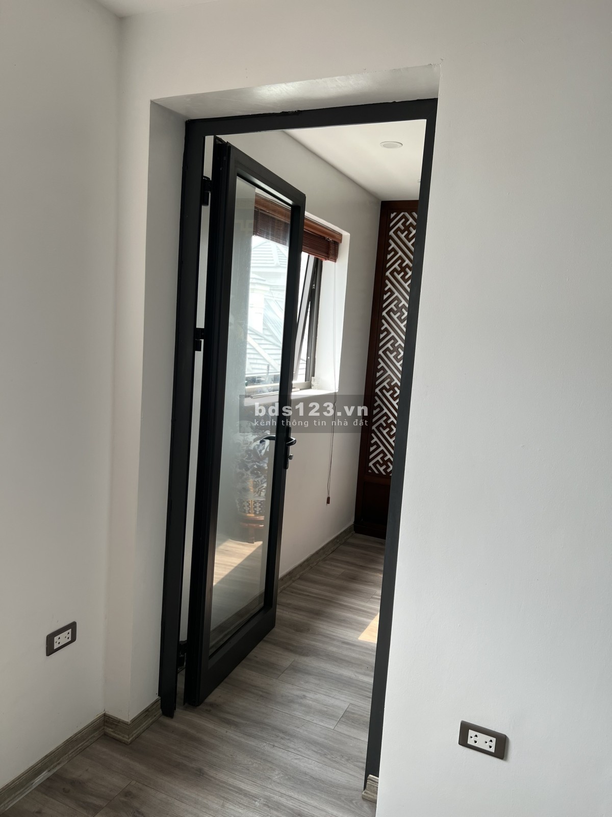 Bán biệt thự hoàn thiện full nội thất sổ lâu dài giá 15.3 tỷ tại Vin Gia Lâm (0985941715)