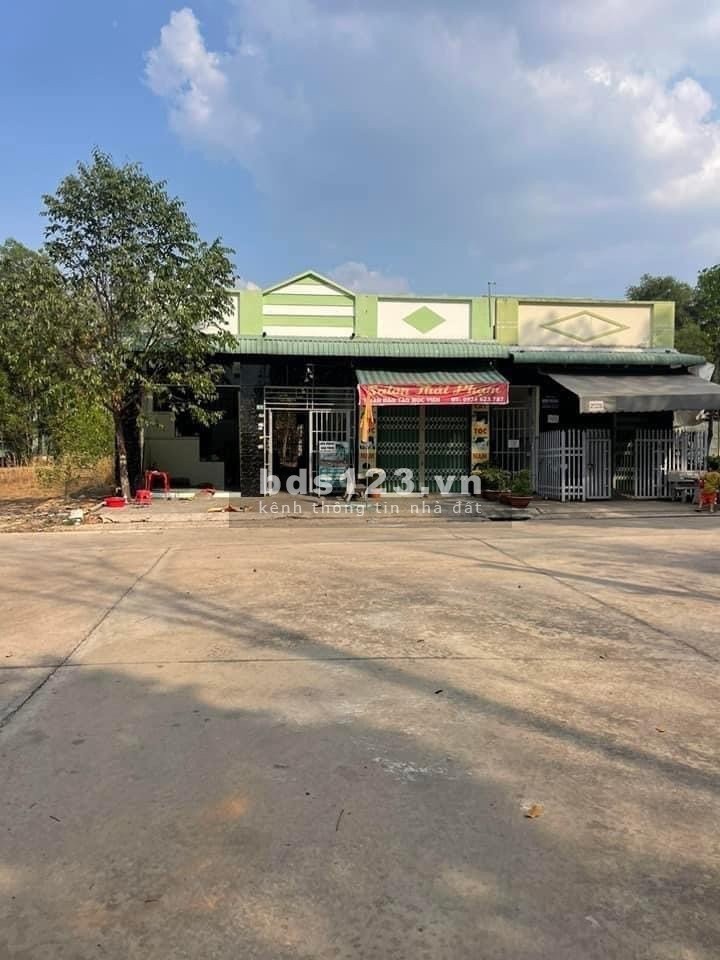 Cần tiền bán gấp dãy trọ mới xây ngay KCN Mỹ Phước