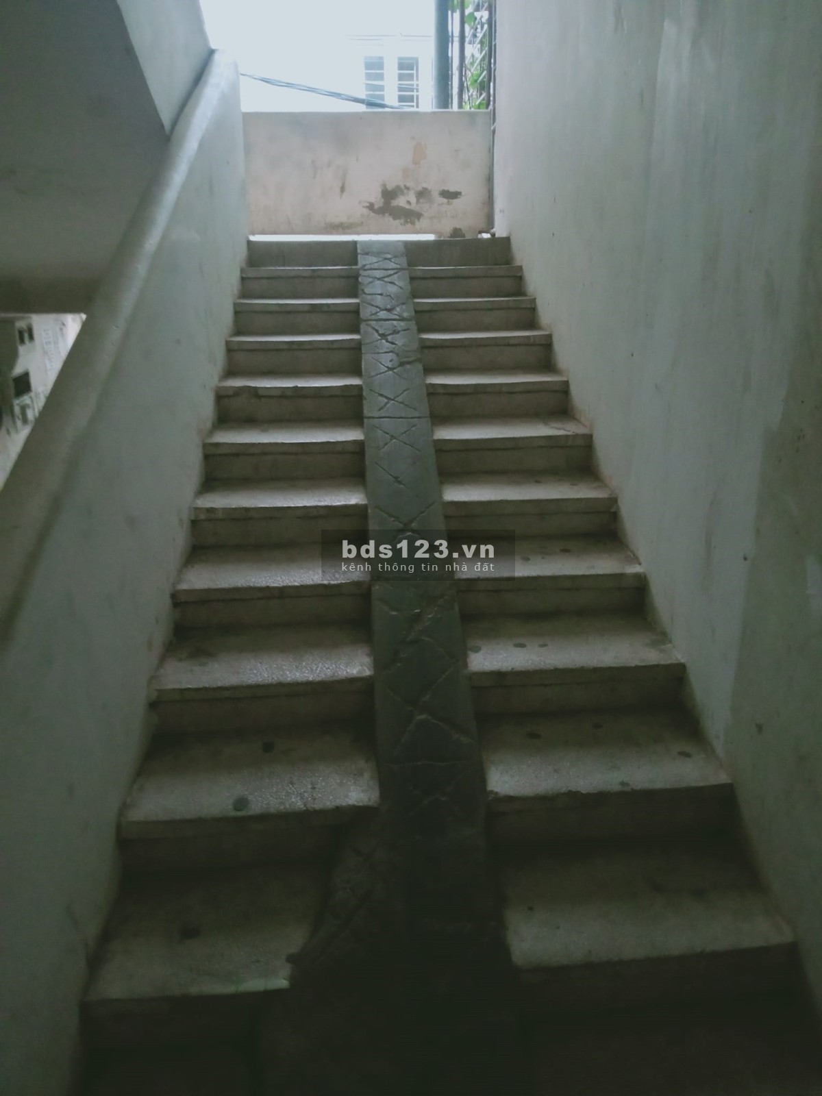 Gia đình cần bán nhà đẹp gấp TT T2 Phương Mai giá 2.9 tỷ, 120m2, ở luôn
