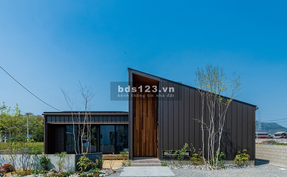 Bán nhà mặt tiền đường Đặng Văn Ngữ, PN, dt ~100m2 gpxd: 7t tn: 100tr, chỉ 20 tỷ tl